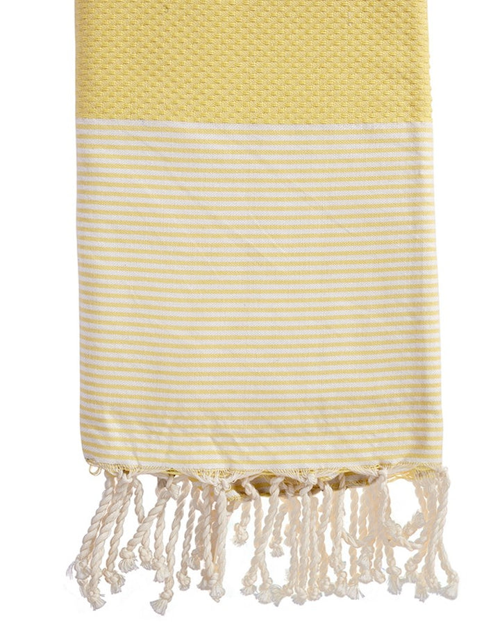 fouta-nid-d-abeille-rayé-jaune-plage-soleil-serviette-mer-personnalisable-texte-prenom-cadeau-adulte-unique