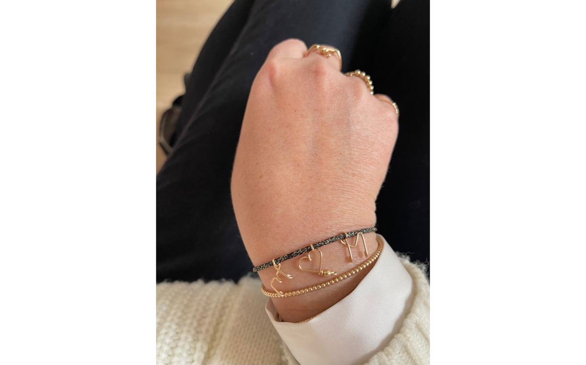 Bracelet personnalisé - Majuscule sur fil pailleté