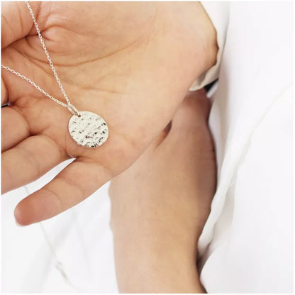 Collier personnalisé - Pendentif petite médaille martelée - Argent ou Plaqué Or