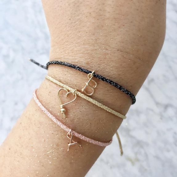 Bracelet personnalisé - Majuscule sur fil pailleté