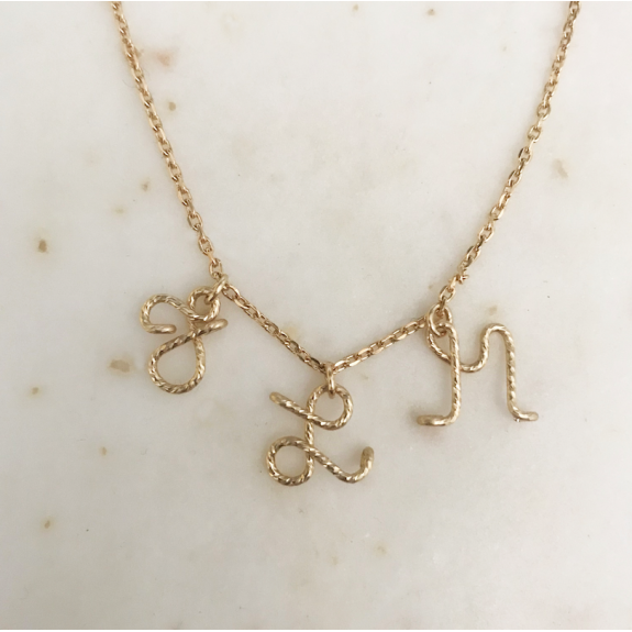Collier personnalisé - Petite Majuscule sur chaîne sparkle