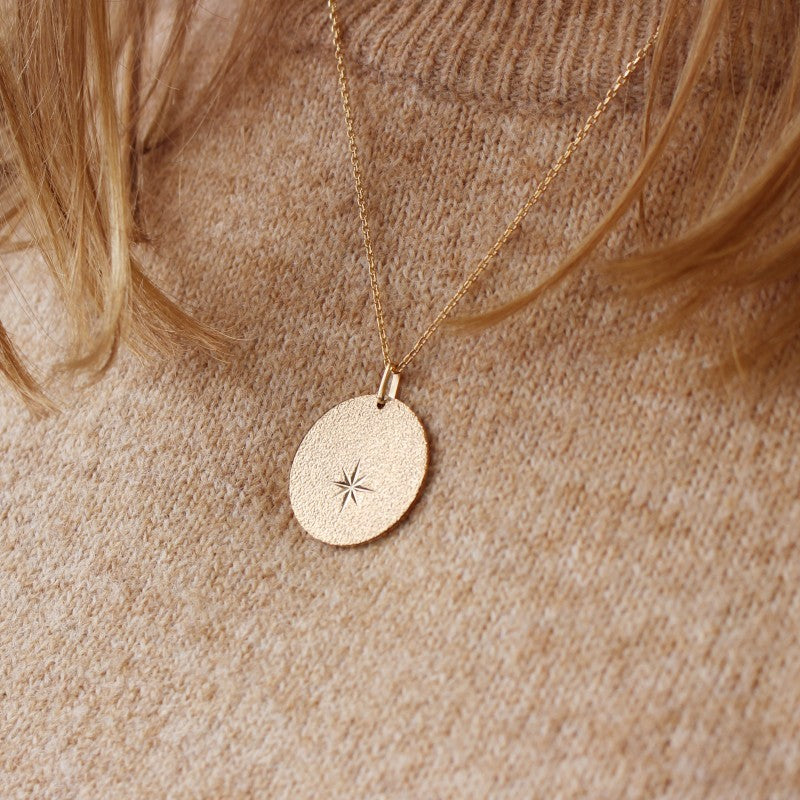 Collier personnalisé - Médaille rose des vents - Plaqué Or
