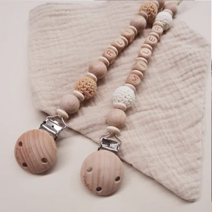 Attache tétine personnalisée - Modèle Hêtre & crochet
