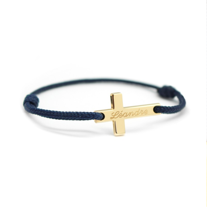 Bracelet bleu marine et croix dorée – Cadeau de naissance personnalisé